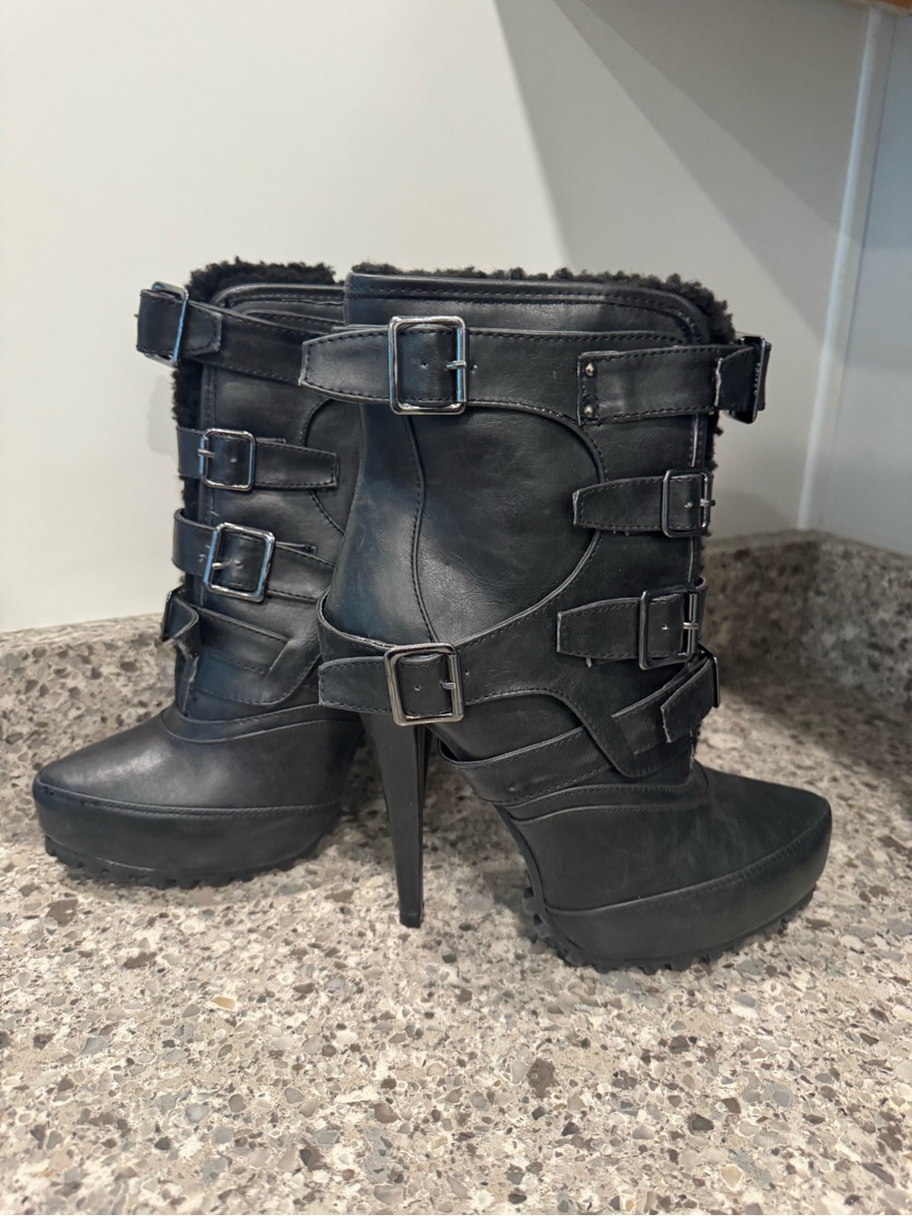 Charlotte Russe Women's Black Buckle Platform Heeled Ankle Boots